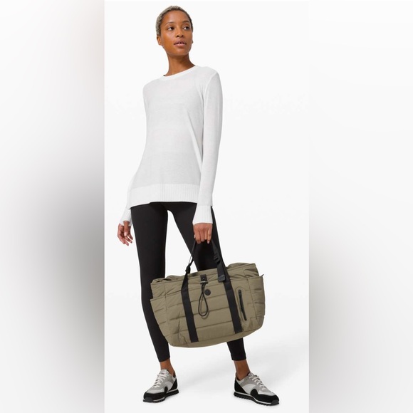 Lululemon Sincerely Yours Sweater
White Size 8 - Picture 4 of 5